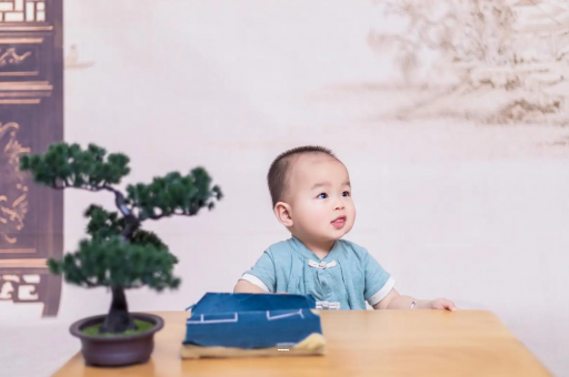 广安宝宝摔到头第五天吐了 广安宝宝摔到头第五天吐了